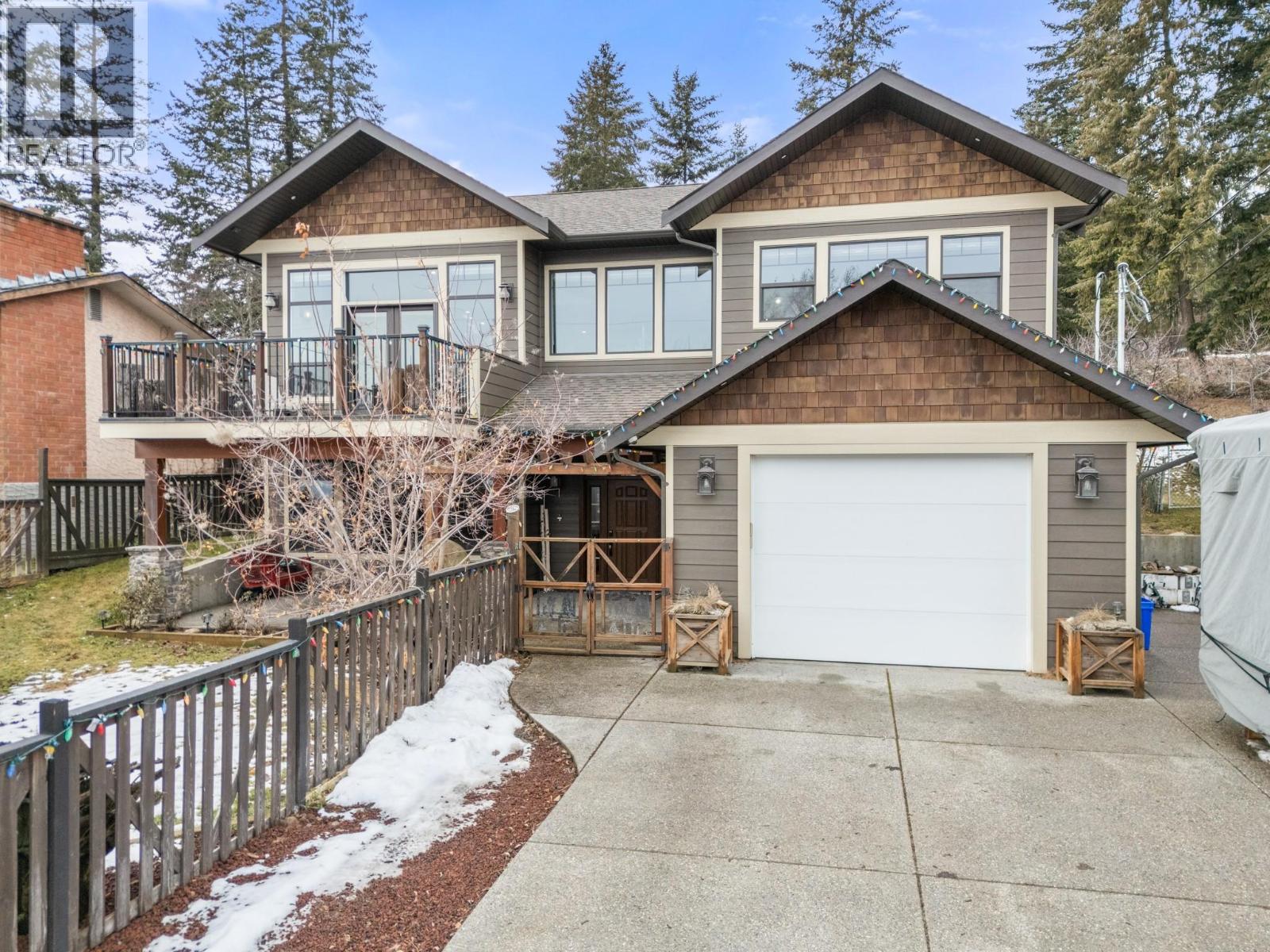 2058 Grandview Avenue