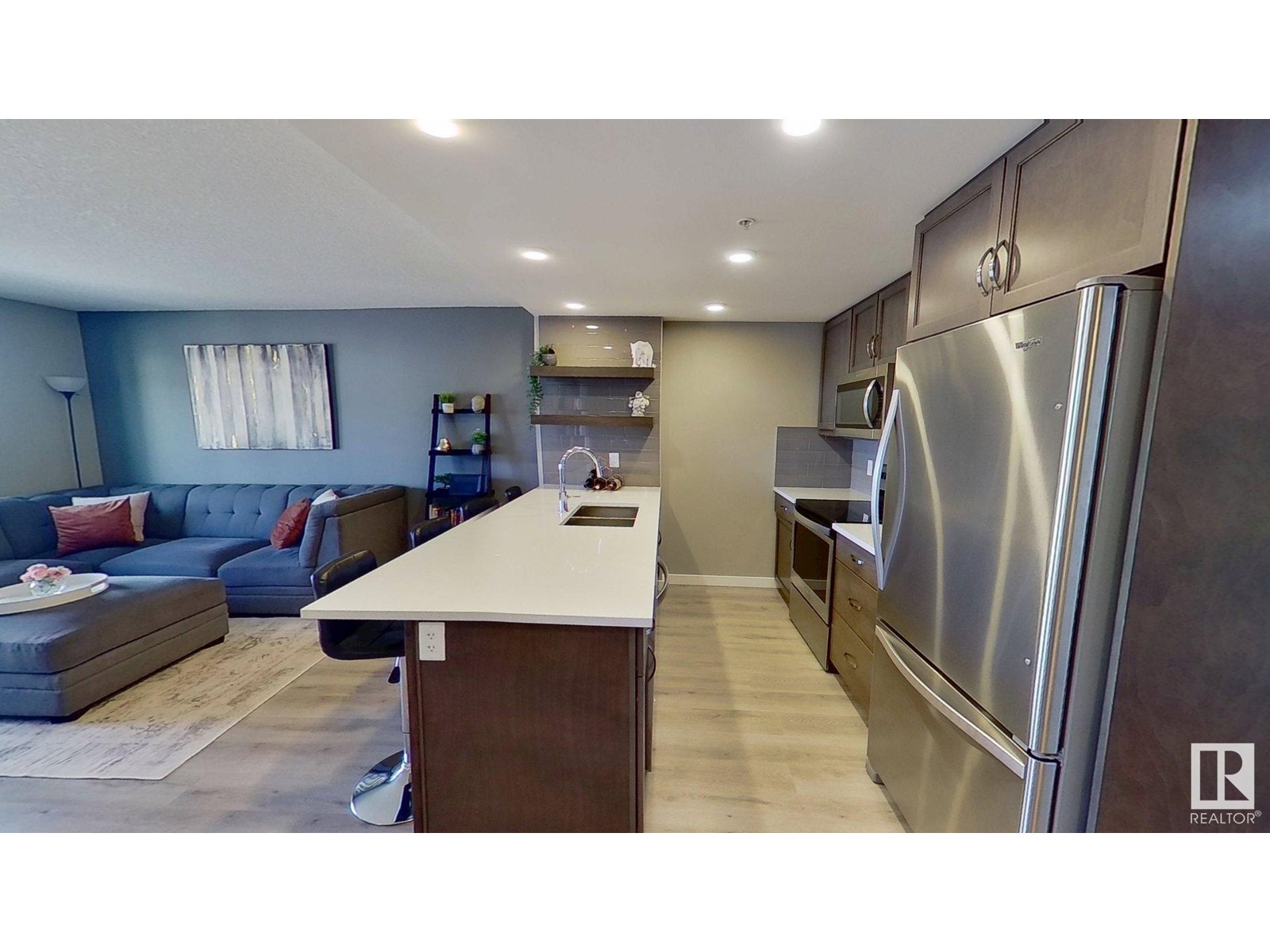 #338 5504 SCHONSEE DR NW
