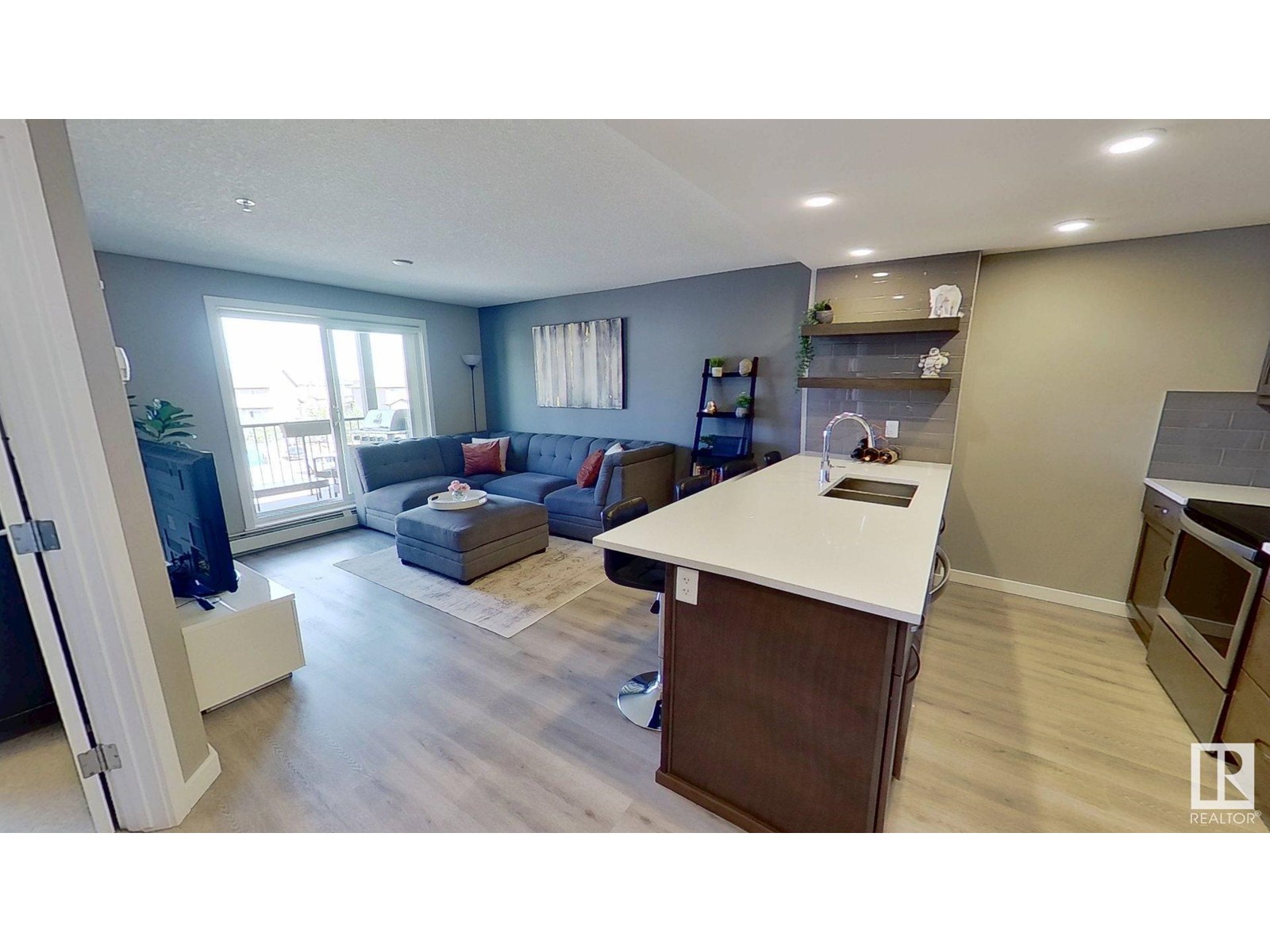 #338 5504 SCHONSEE DR NW