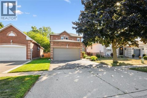 55 ENFIELD Drive Cambridge ON N1P1B5