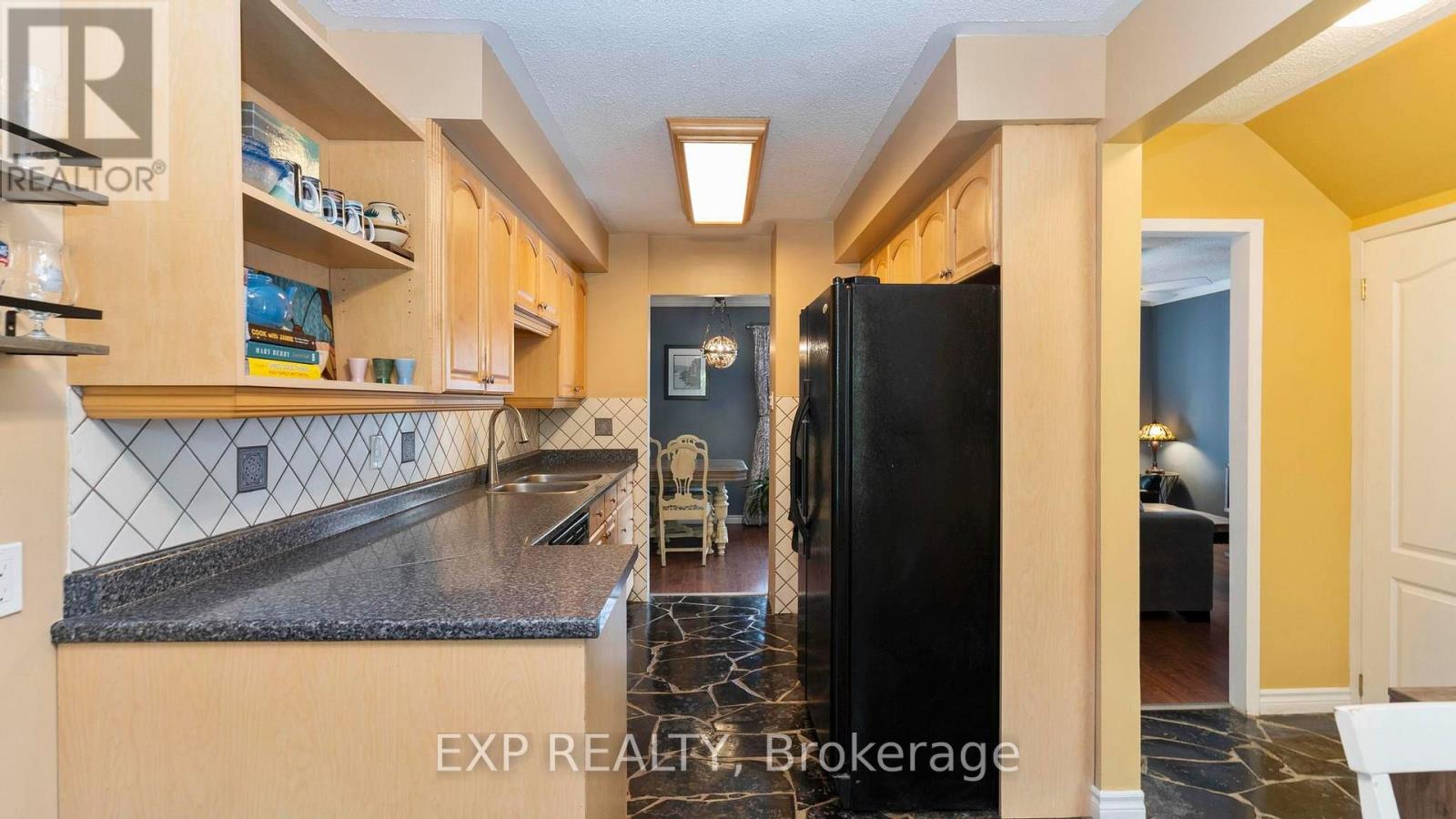 116 GLENROY CRESCENT