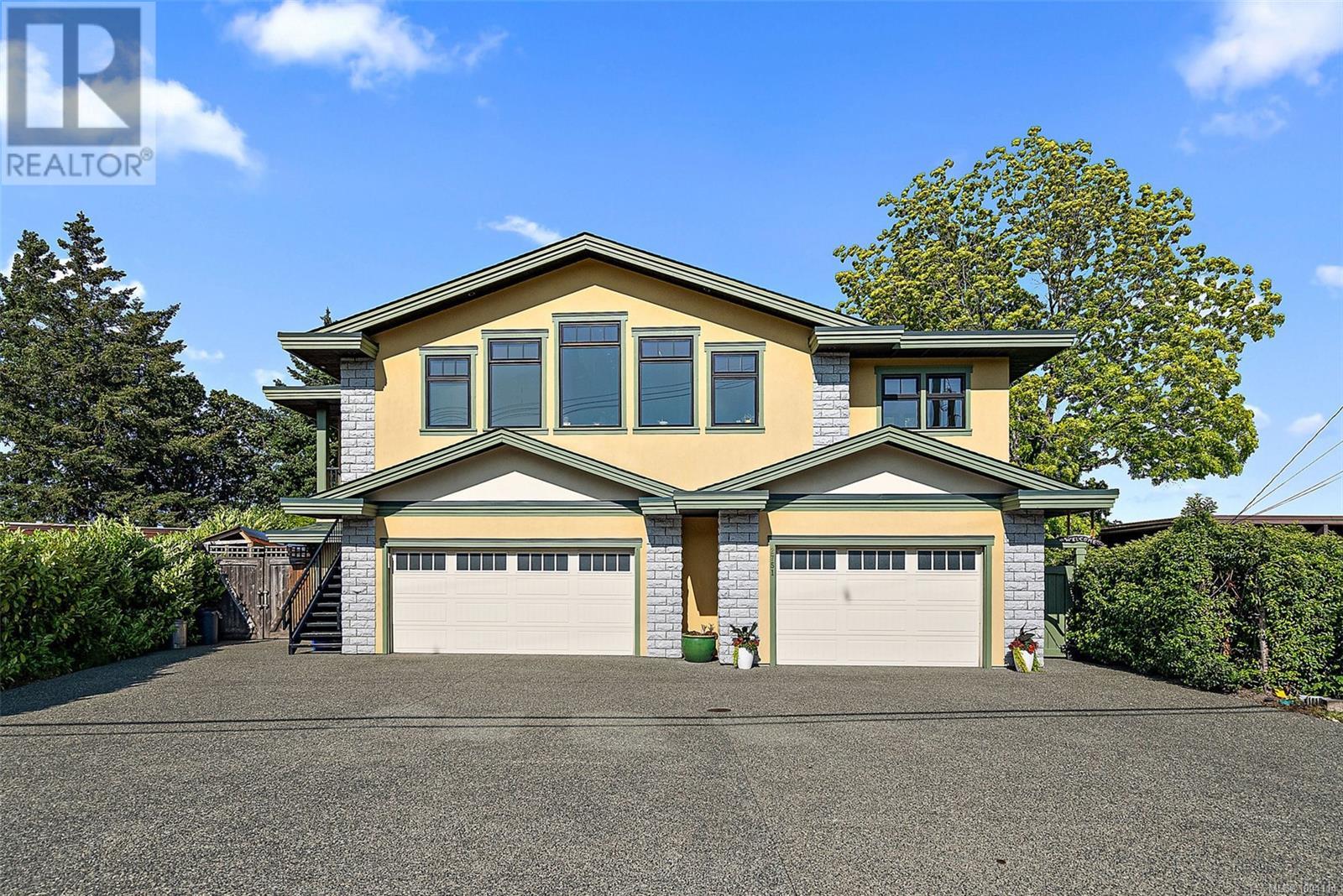 2751 Shoreline Dr