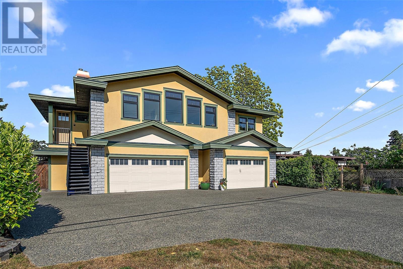 2751 Shoreline Dr