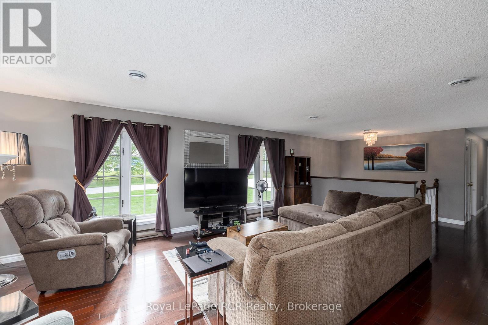 2 HIGHLAND DRIVE