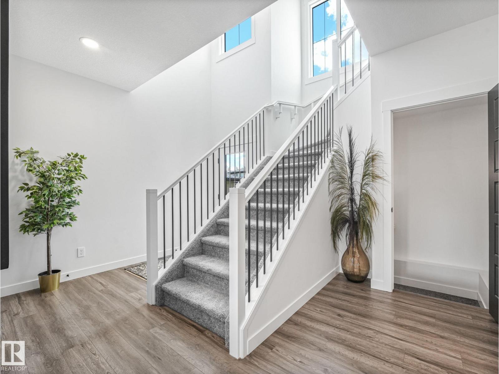 7151 EDGEMONT WY NW
