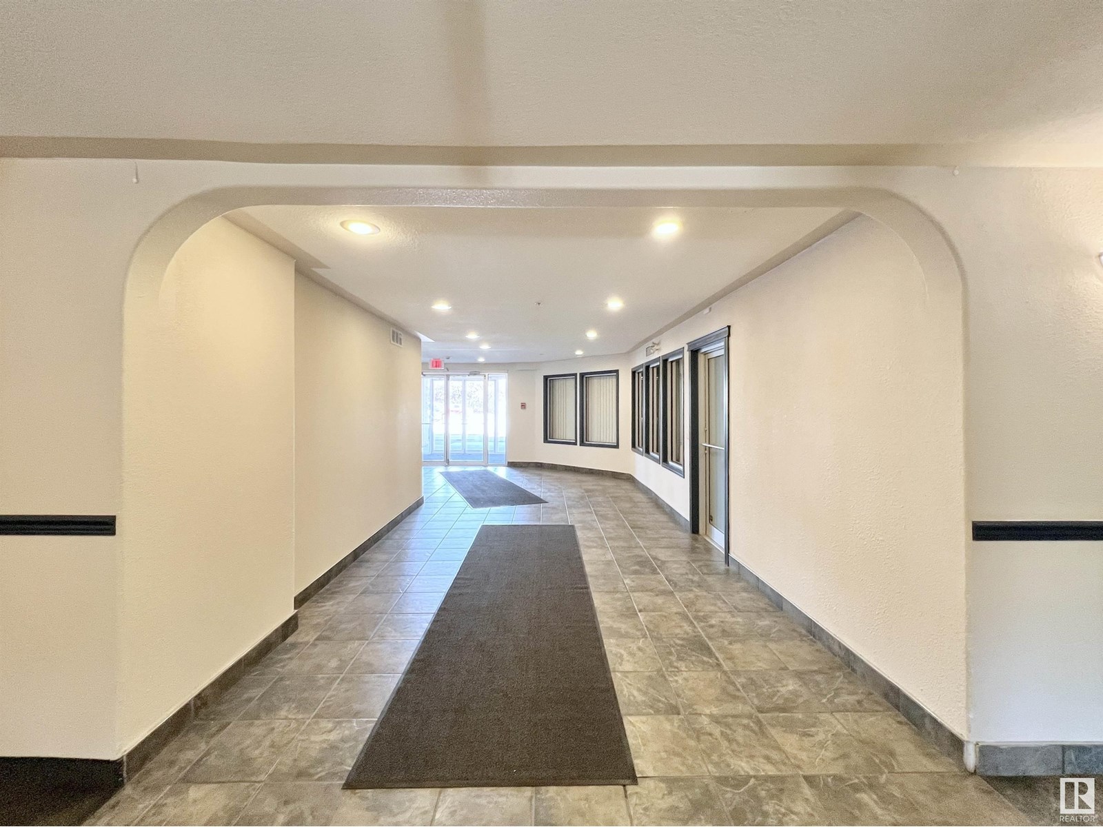 #315 11325 83 ST NW