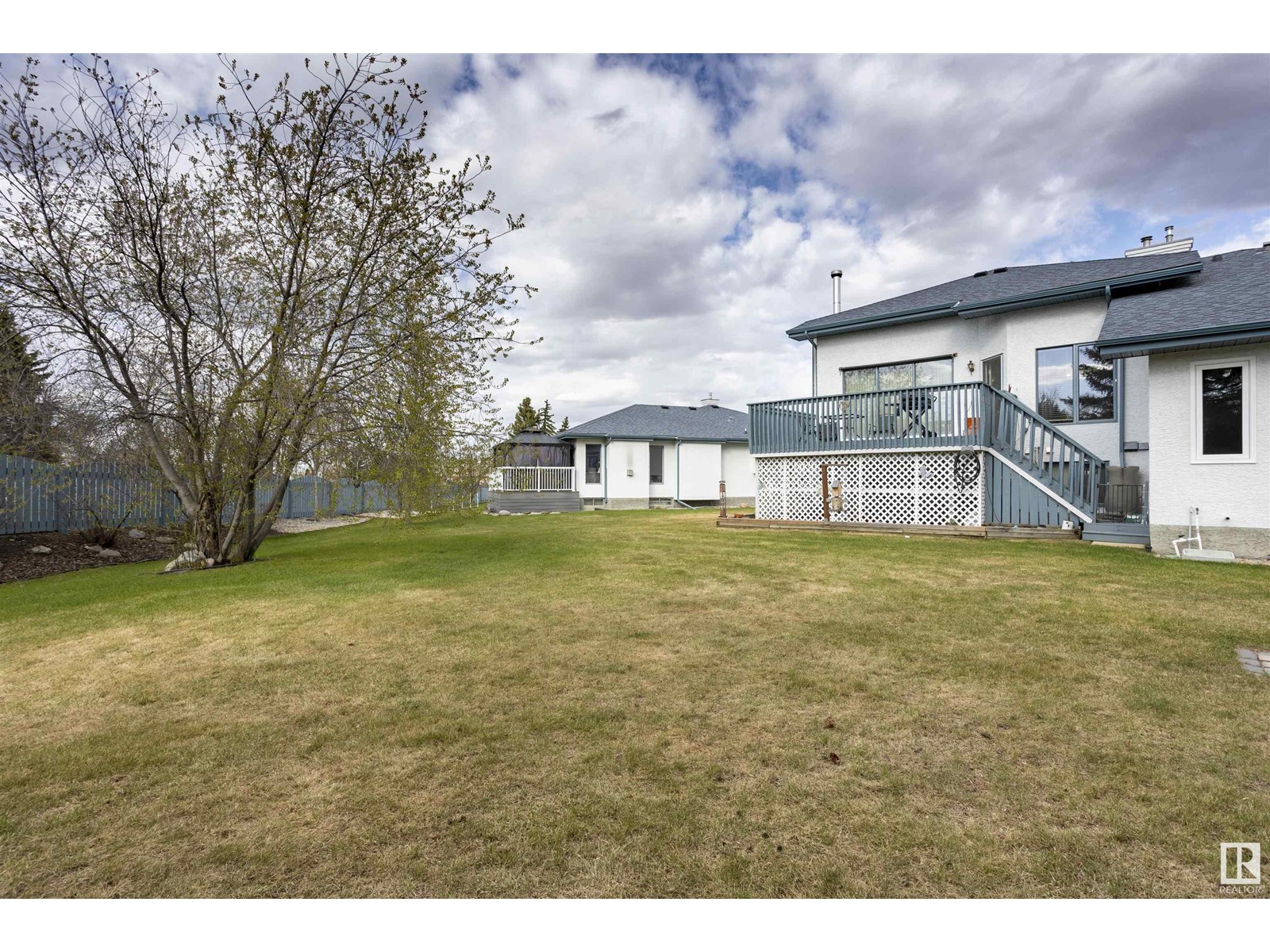 5 HIGHWOOD GR