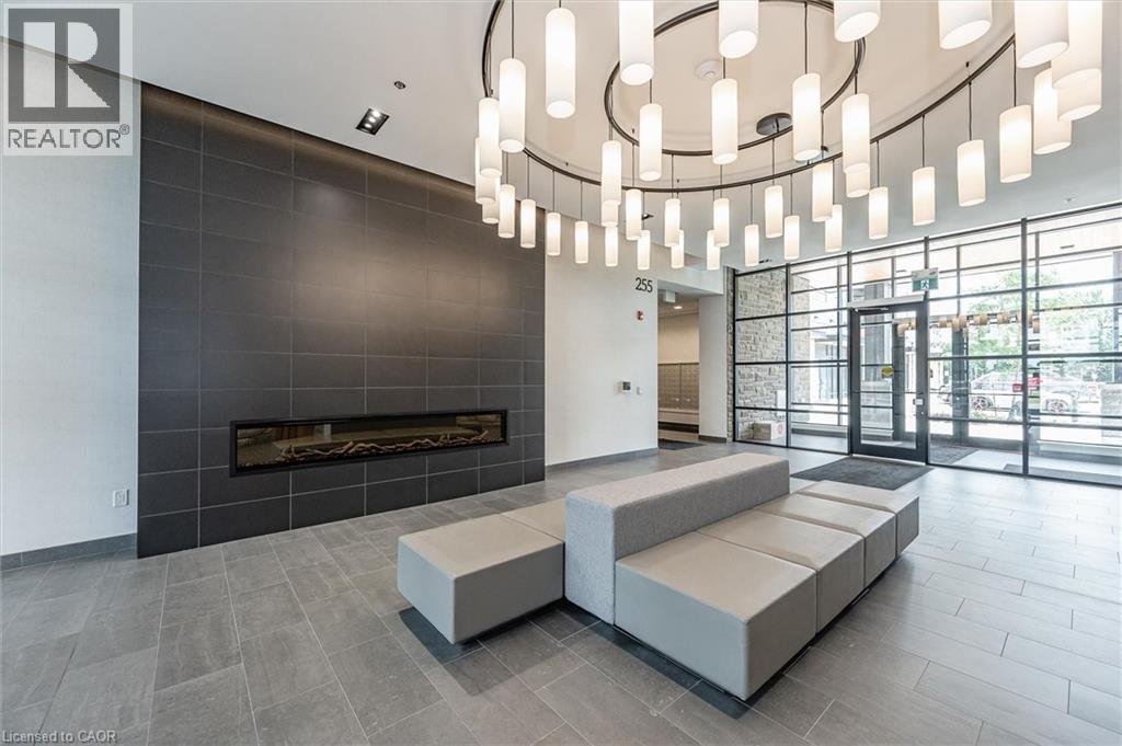 251 NORTHFIELD Drive E Unit# 609