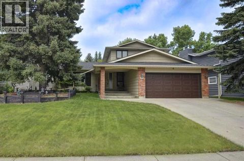 623 Lake Simcoe Close SE Calgary AB T2J5H7