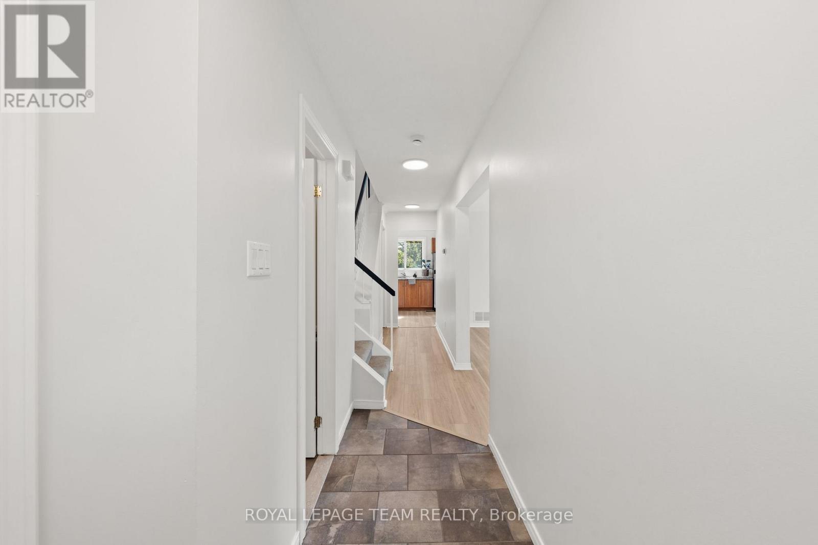 93 HEWITT WAY