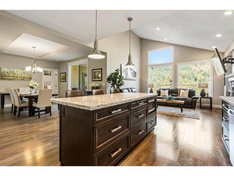 4 1911 WOODSIDE BOULEVARD|Mt Woodside Agassiz BC V0M1A1