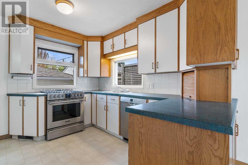 82 Winston Drive SW