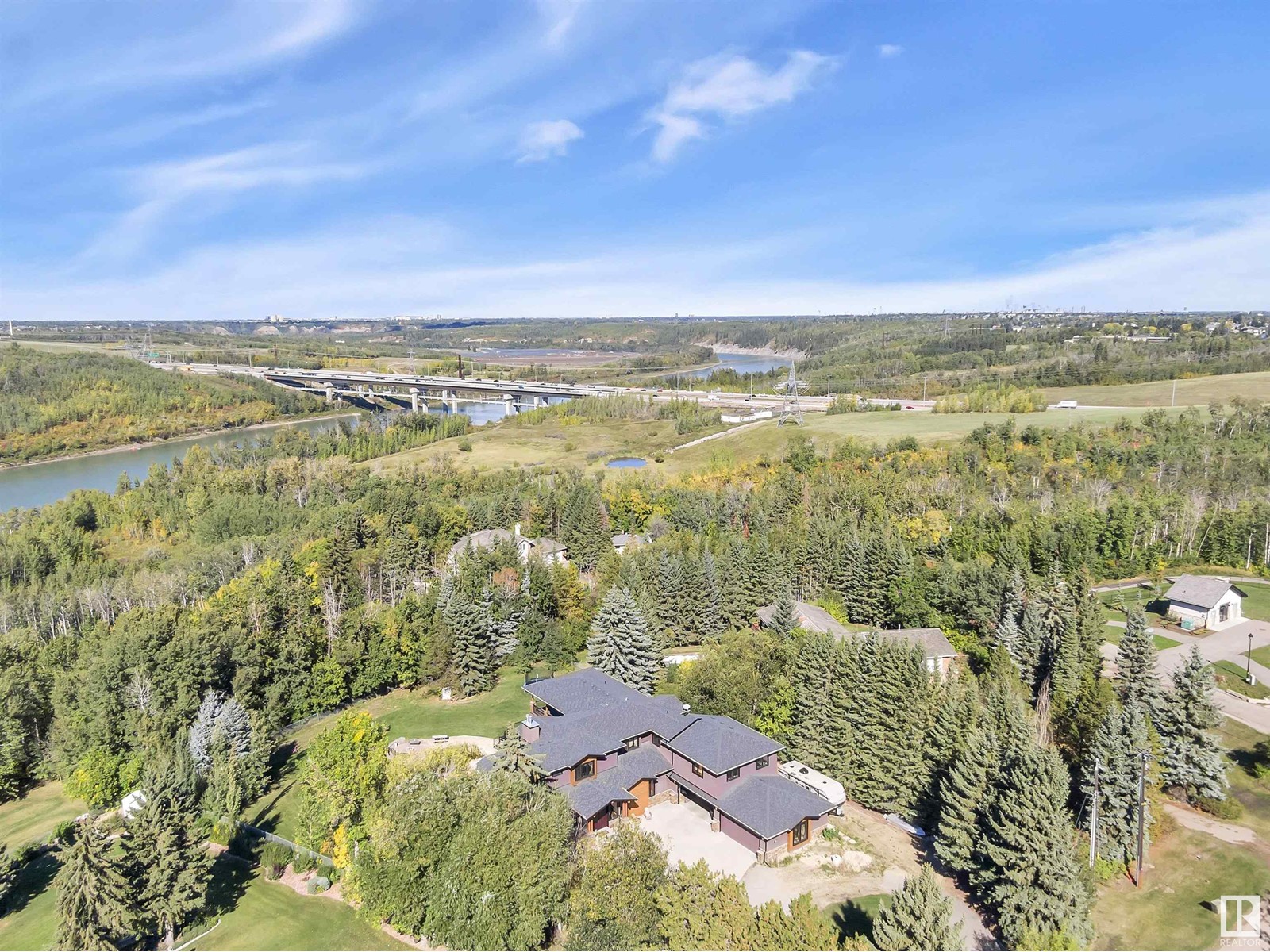 148 WINDERMERE CR NW