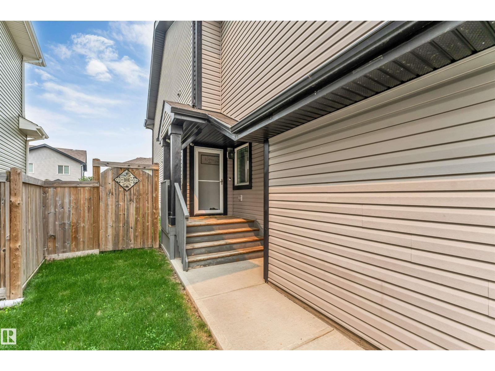 61 SPRINGWOOD WY