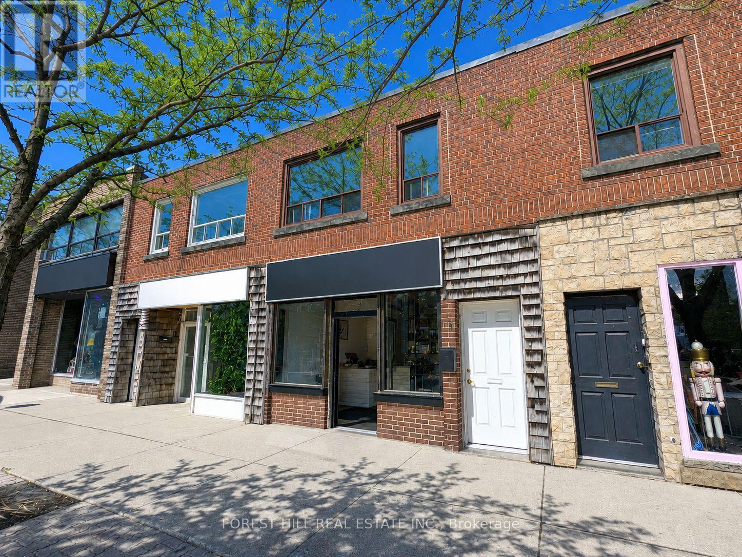 Photo 1 of 13 — 3 - 245 LAKESHORE ROAD E Unit 3, Mississauga (Port Credit), ON L5G1G8