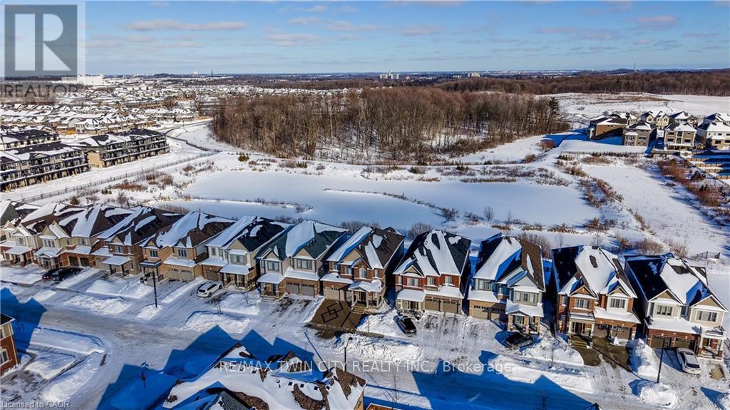 588 BECKVIEW CRESCENT