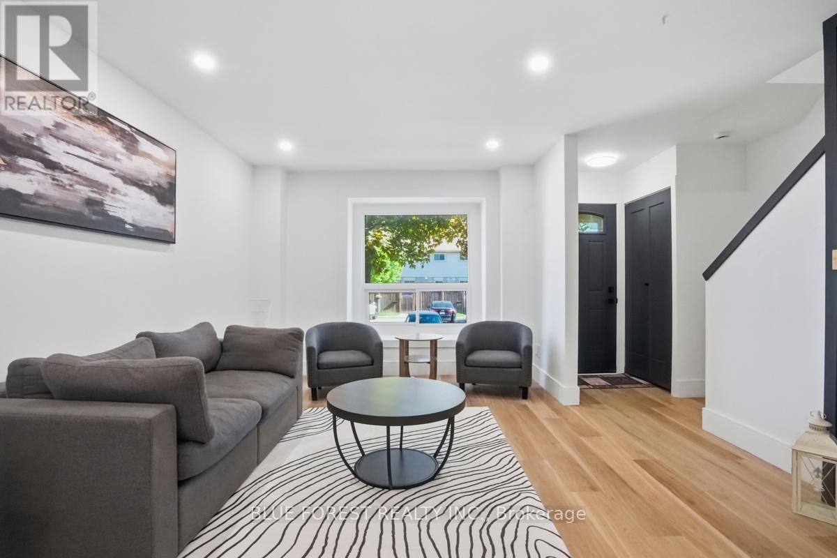 17 - 226 HIGHVIEW AVENUE W