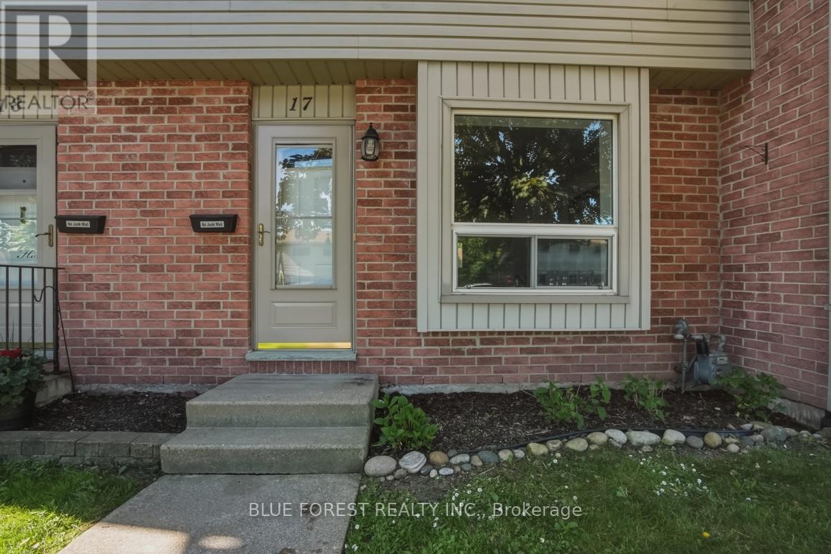 17 - 226 HIGHVIEW AVENUE W