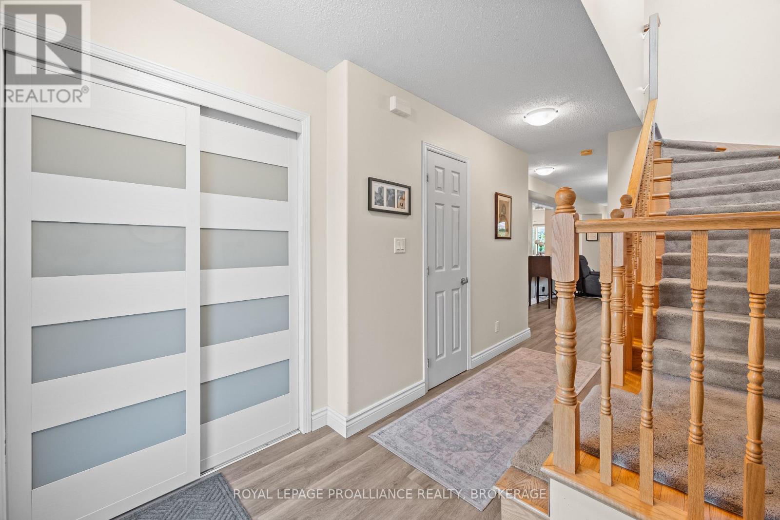 954 RAINBOW CRESCENT