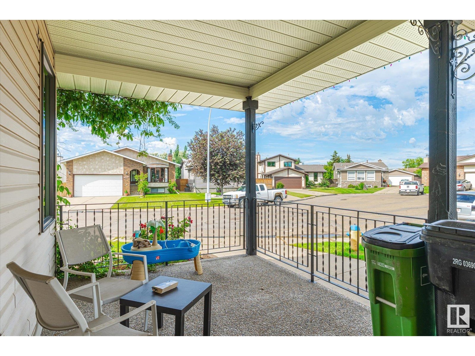 300 DUNLUCE RD NW