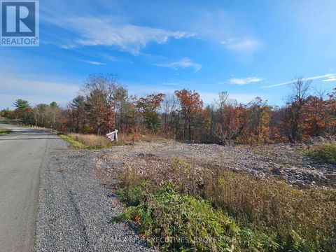 A5 HETU ROAD Front of Leeds & Seeleys Bay ON K7G2V3