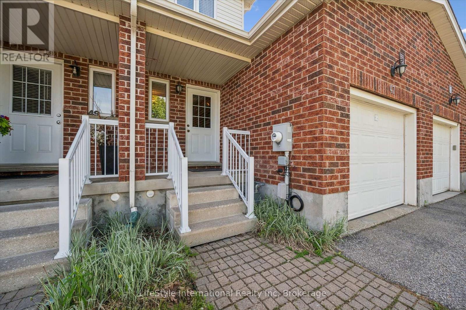 47 HASLER CRESCENT