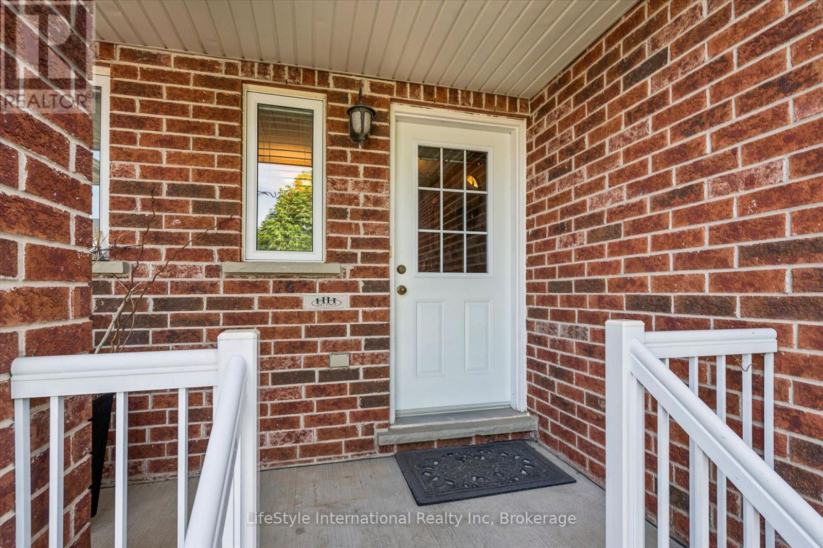 47 HASLER CRESCENT