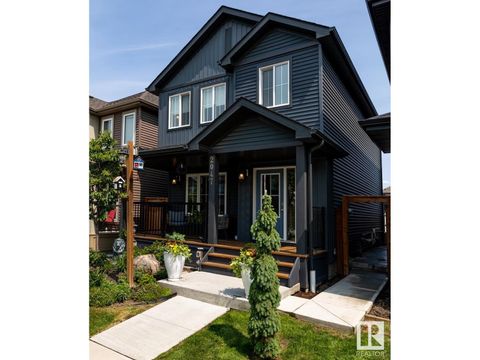 2047 GRAYDON HILL CR SW Edmonton AB T6W4C5