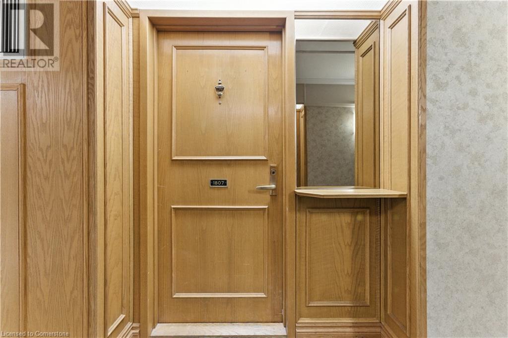 6 WILLOW Street Unit# 1807