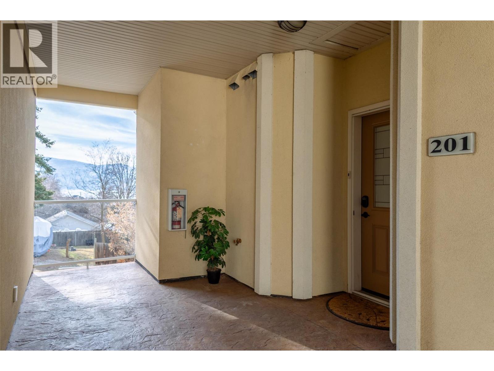 7922 Okanagan Landing Road Unit# 201