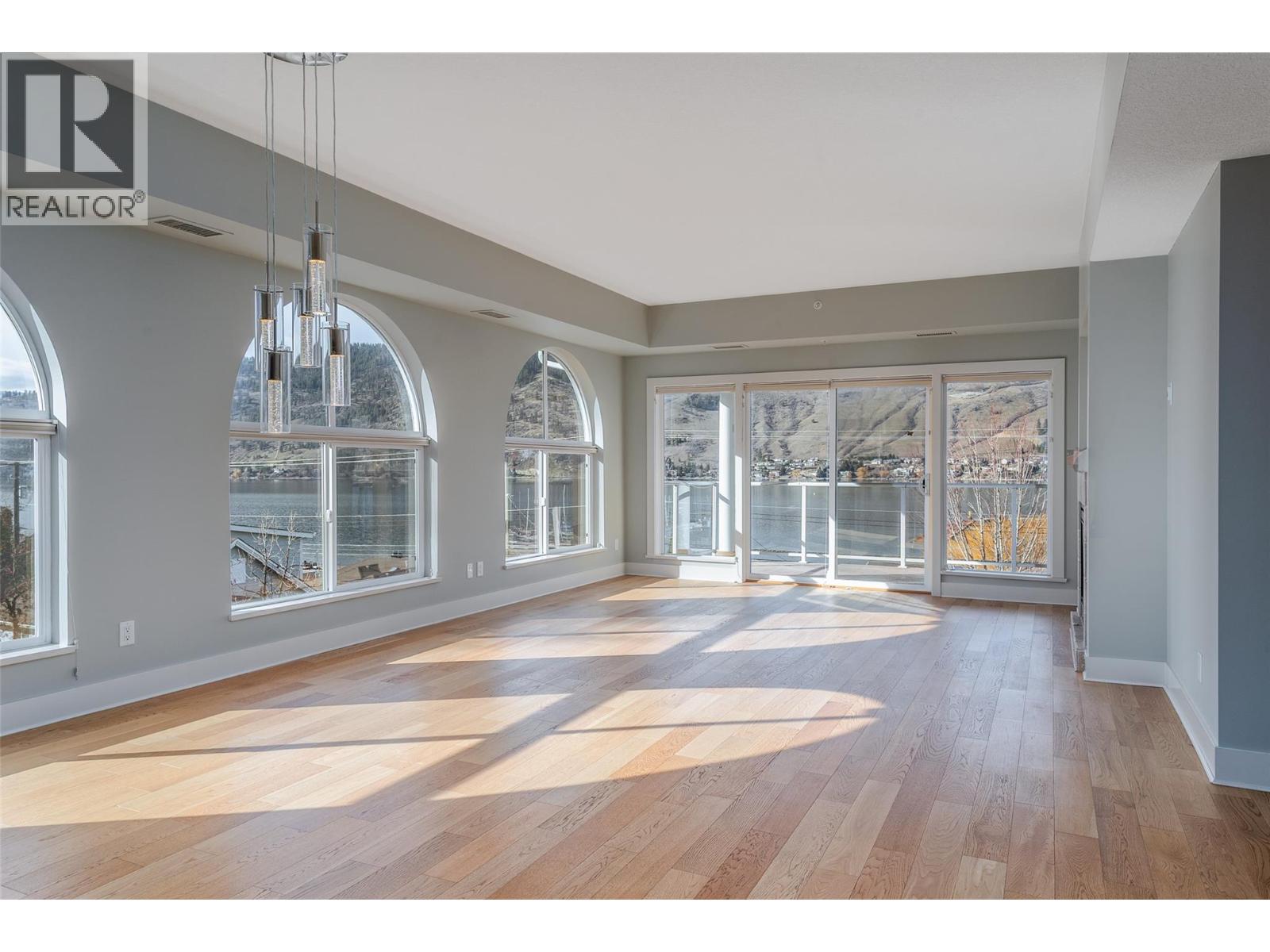 7922 Okanagan Landing Road Unit# 201