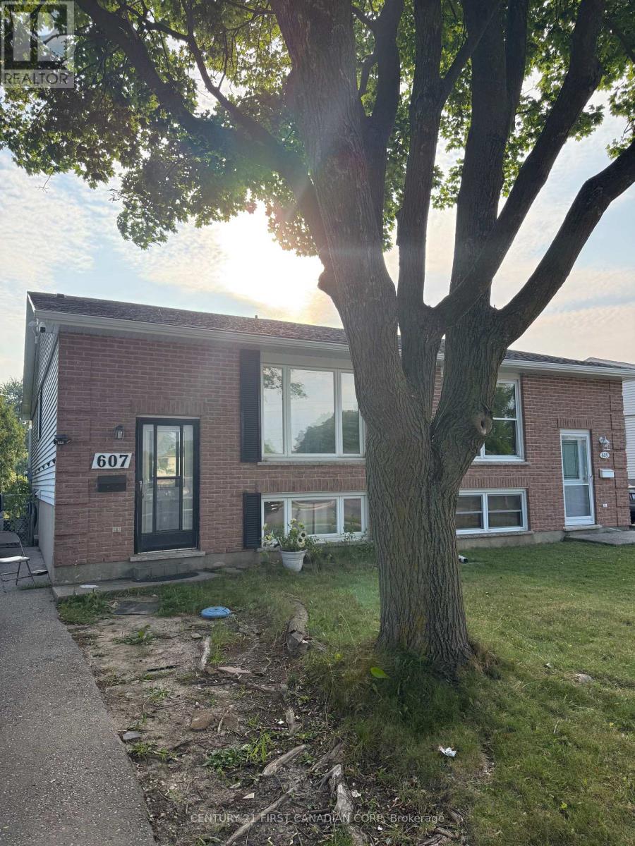 607 DEVERON CRESCENT