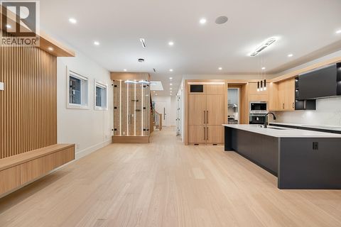 2208 ST GEORGE STREET Port Moody BC V3H2G2