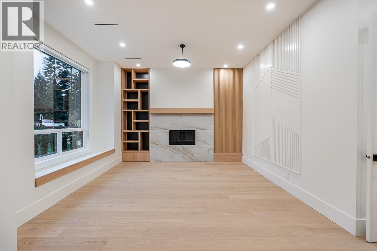 2208 ST GEORGE STREET