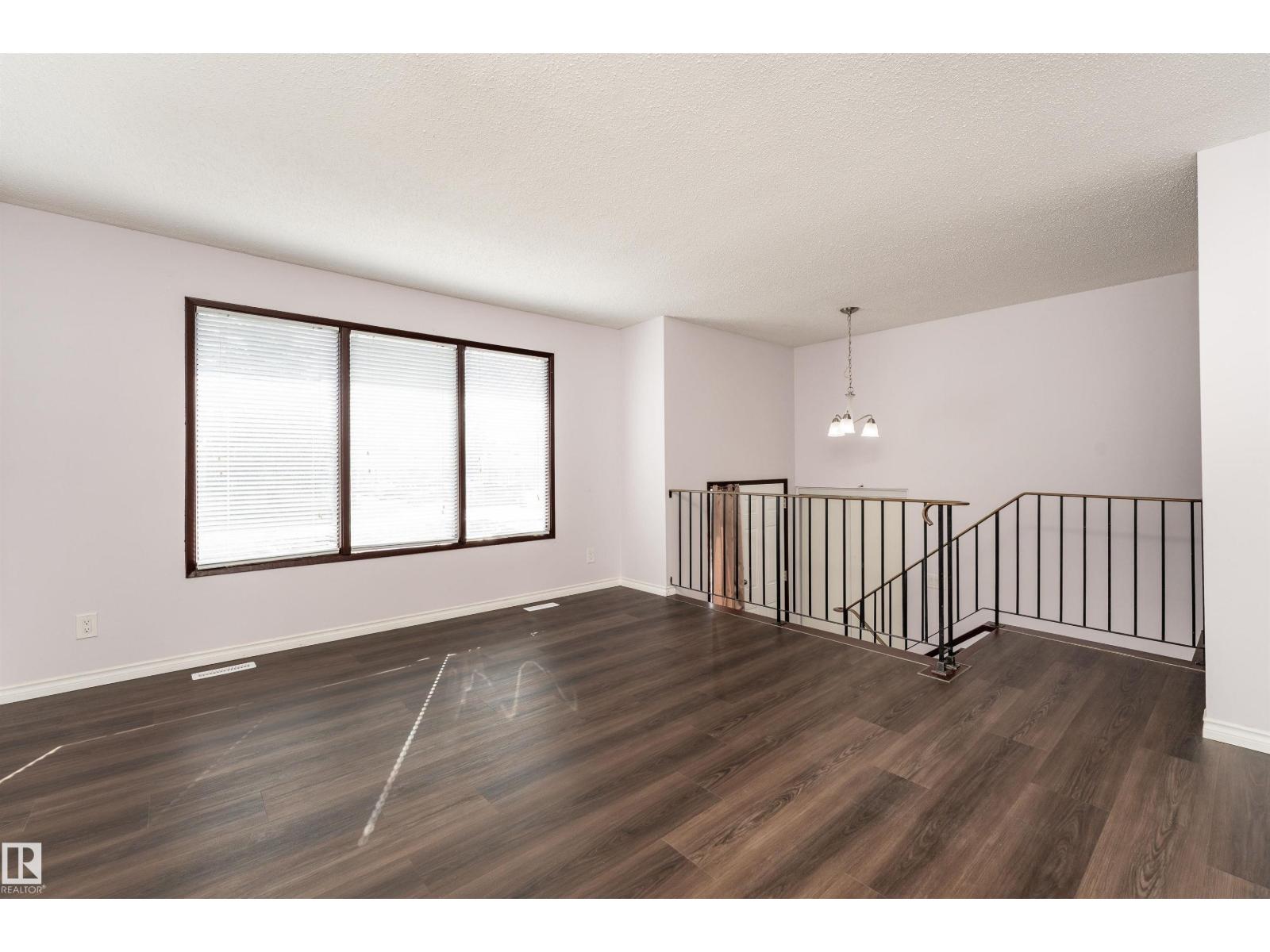 1518 KNOTTWOOD RD N NW