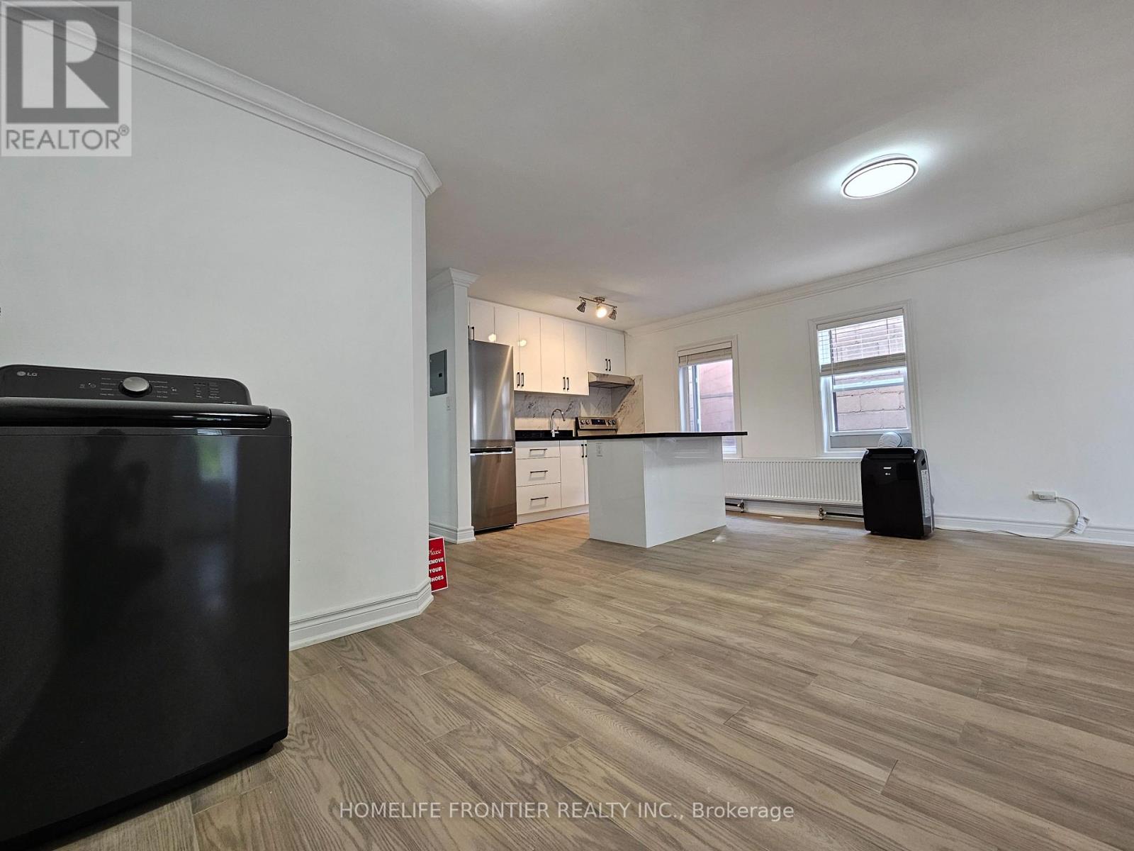 201 - 2685 EGLINTON AVENUE W