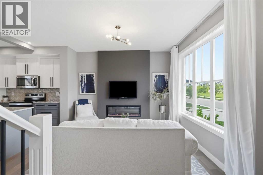 332 Lawthorn Way SE