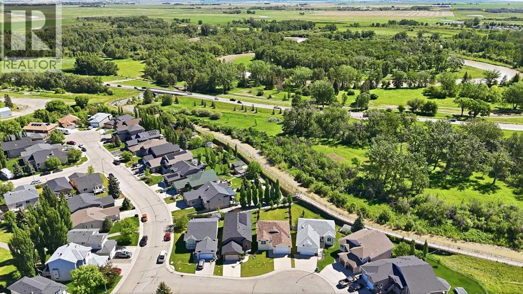 408 Lineham Acres Bay NW
