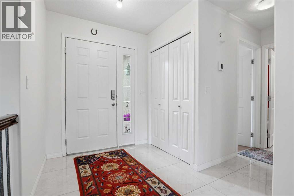 408 Lineham Acres Bay NW