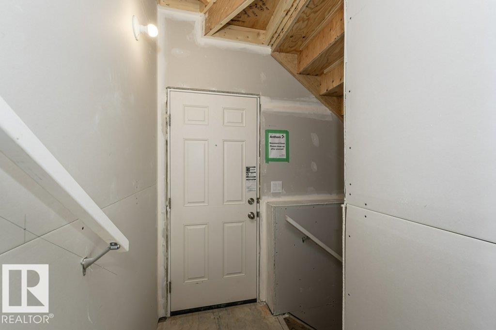 322 EDGEMONT DR NW