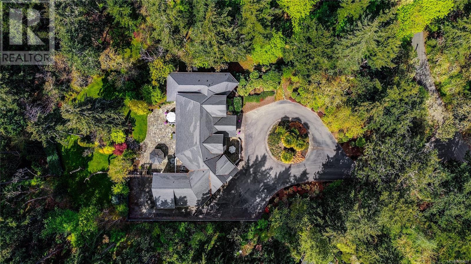 2615 Queenswood Dr