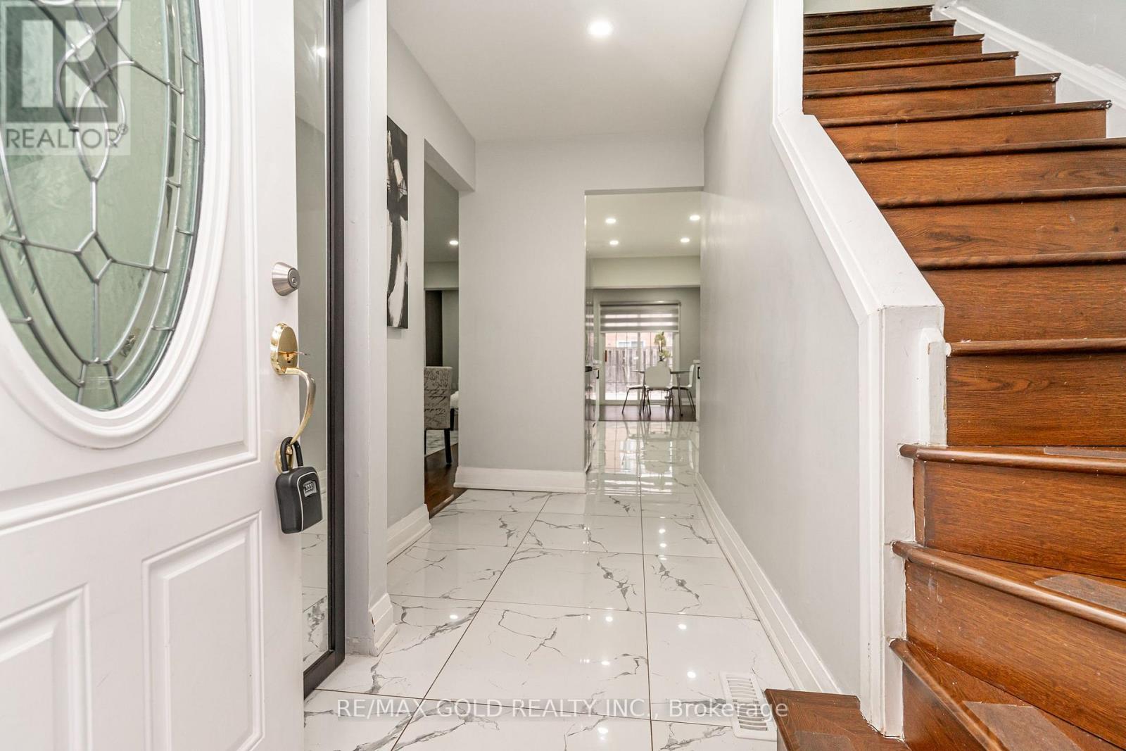 13 MARTINDALE CRESCENT