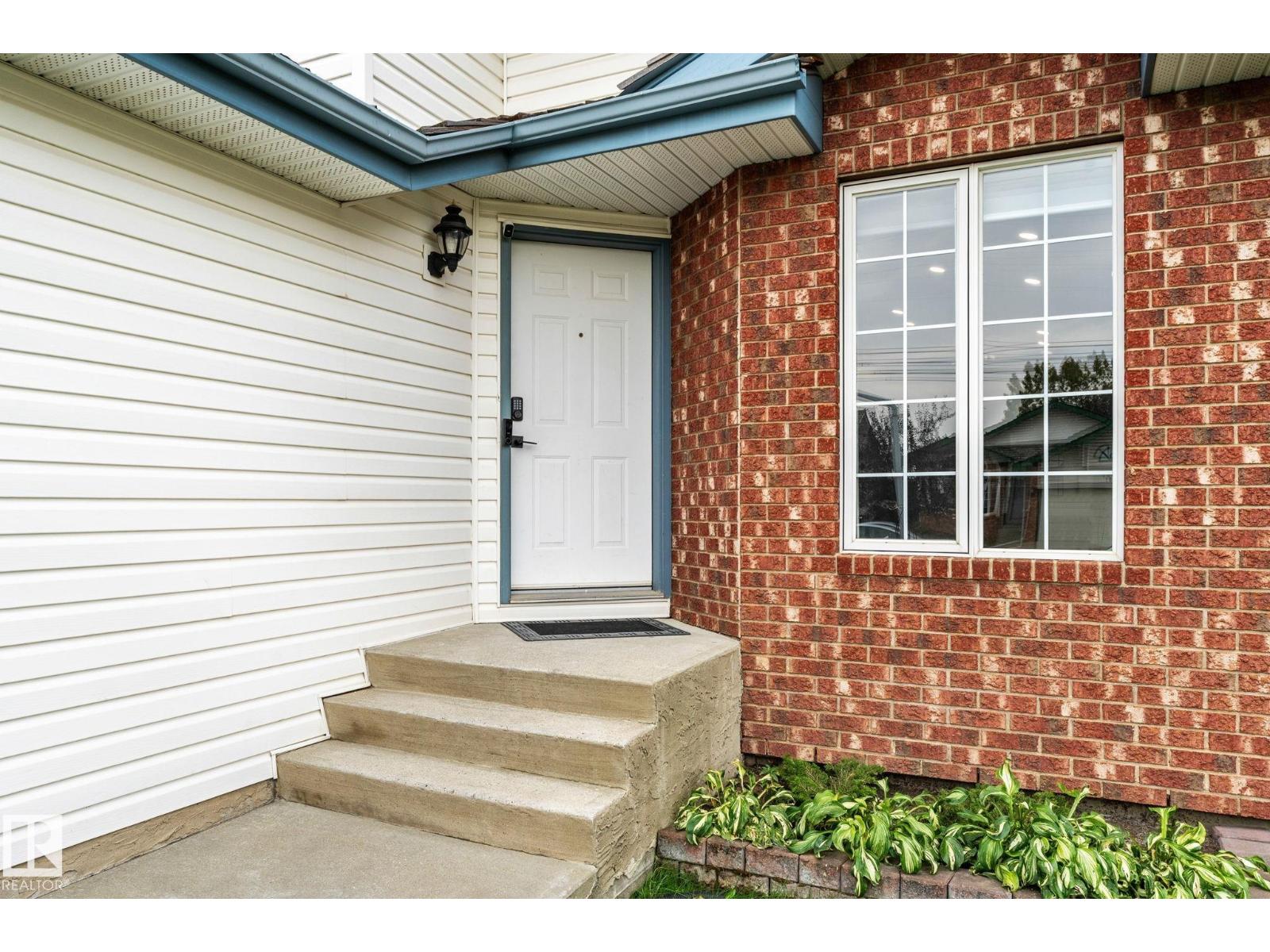 362 BLACKBURN DR E SW