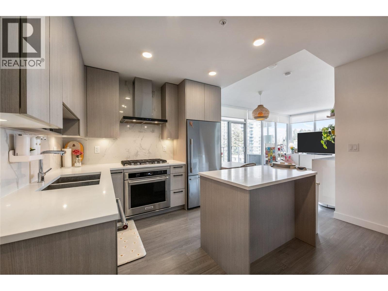 1102 555 SYDNEY AVENUE