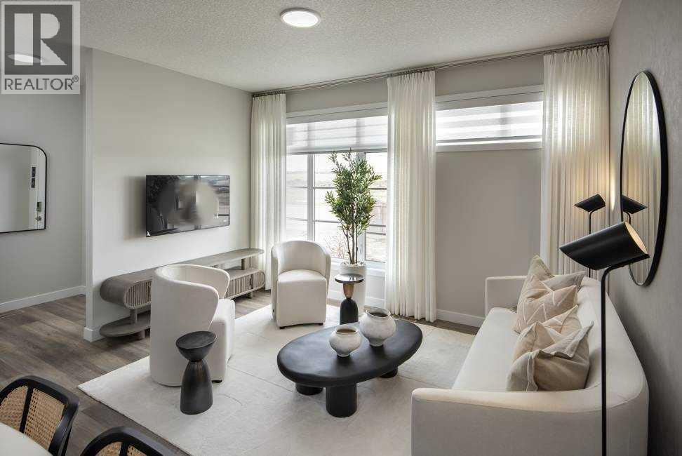 7079 Rangeview Avenue SE