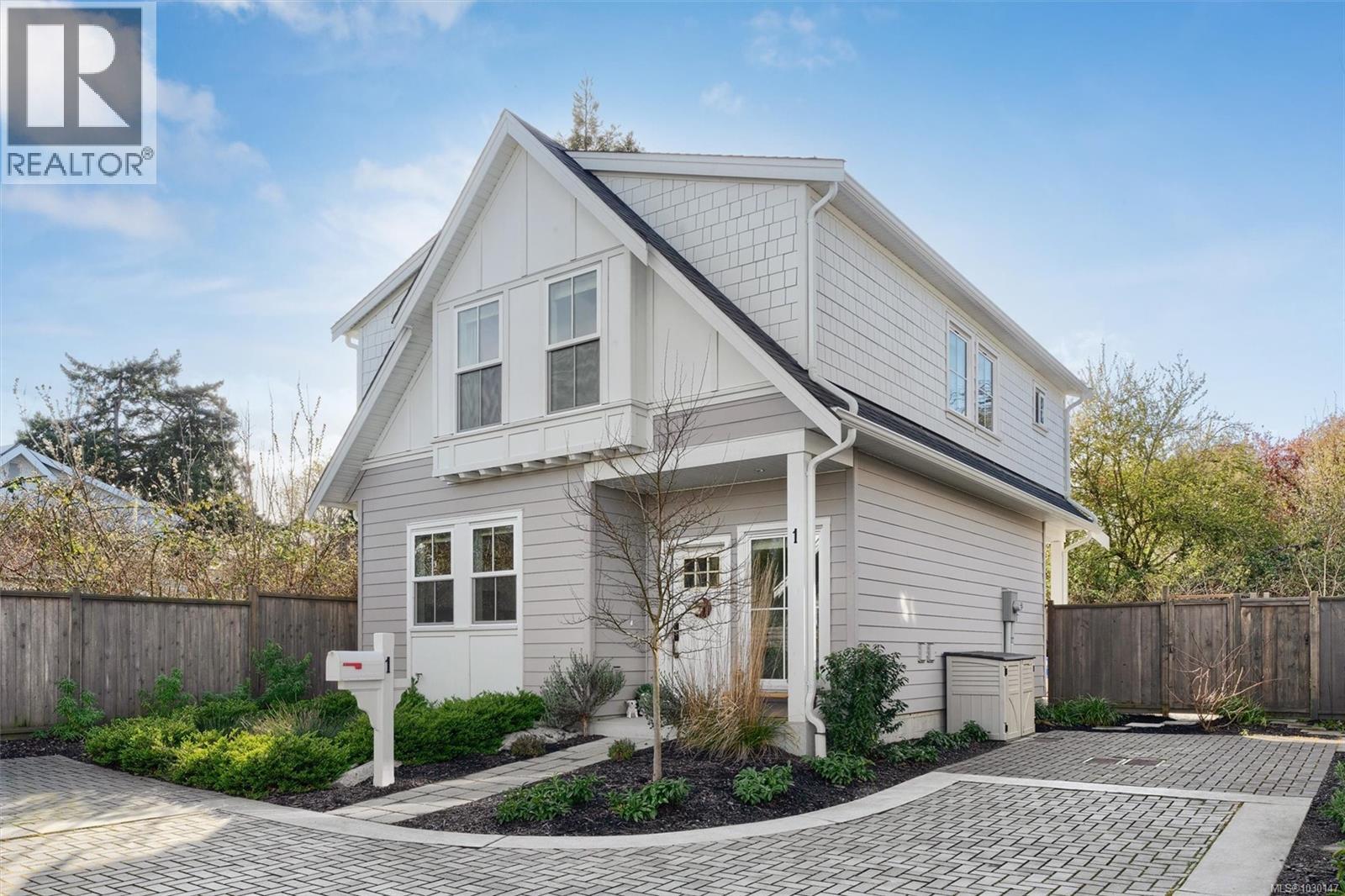 1 3120 Washington Ave