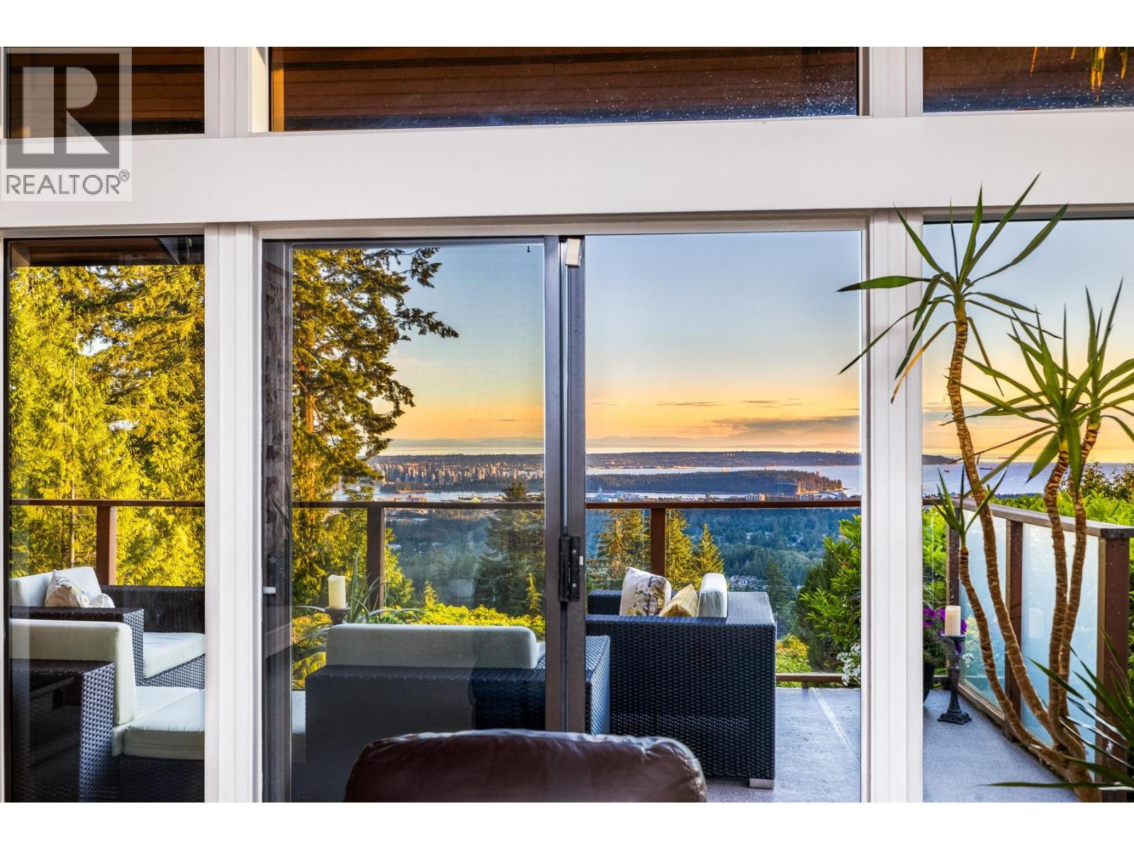 187 RONDOVAL CRESCENT