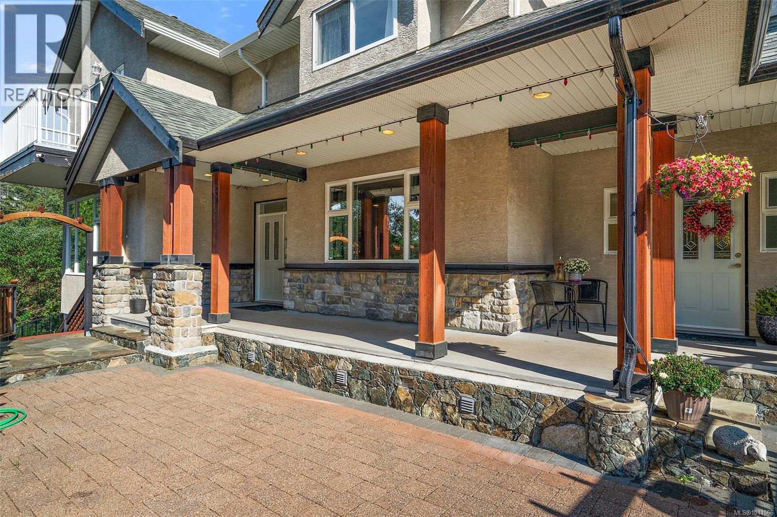 3965 Hi-Mount Dr