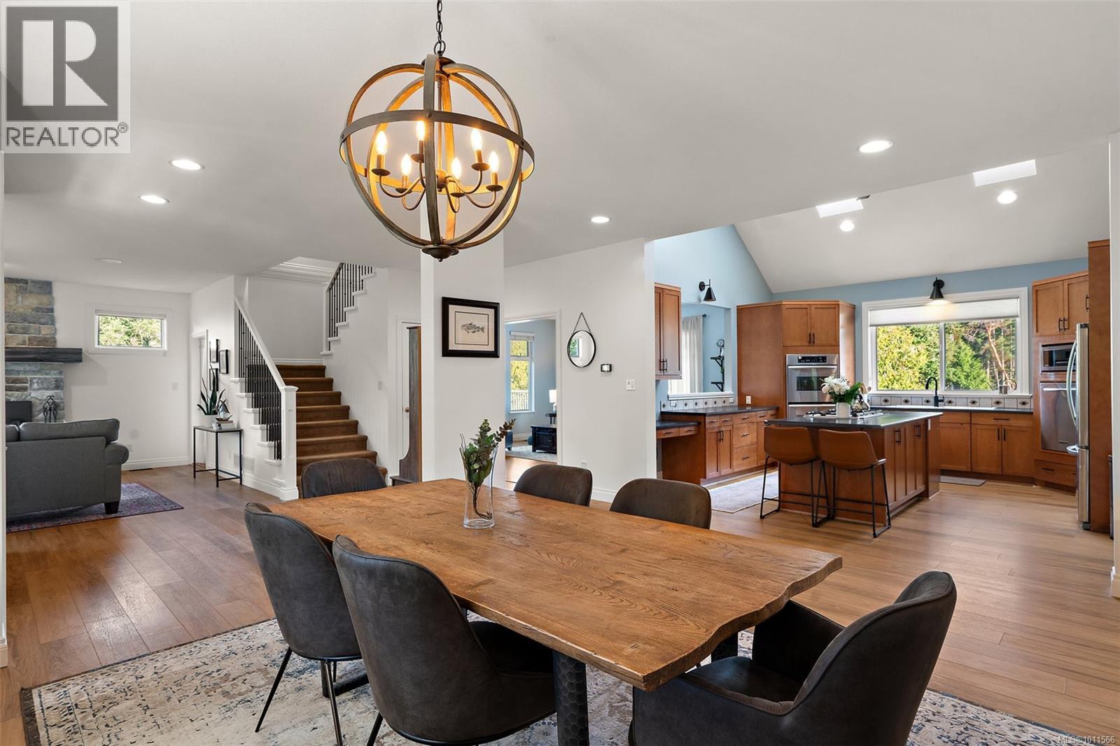 3965 Hi-Mount Dr