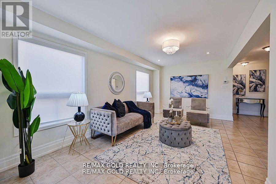 8 WILLOW PARK DRIVE